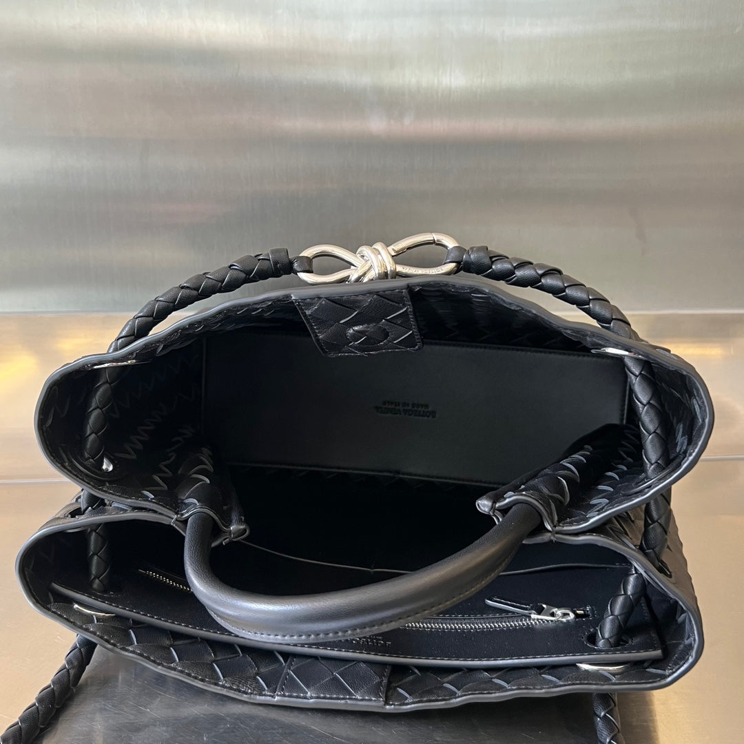 Amelia MEDIUM ANDIAMO 32CM BLACK LAMBSKIN
