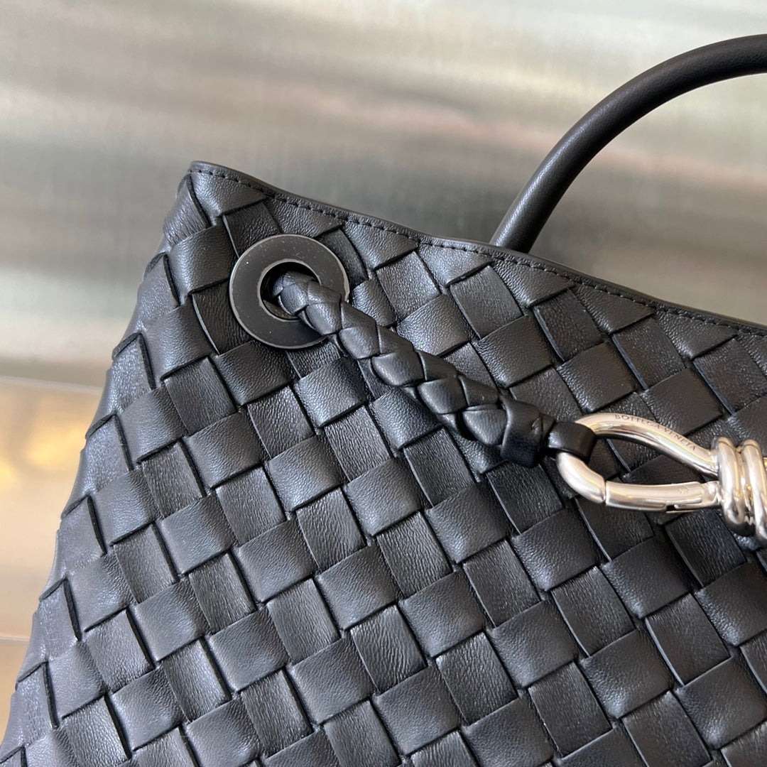 Amelia MEDIUM ANDIAMO 32CM BLACK LAMBSKIN