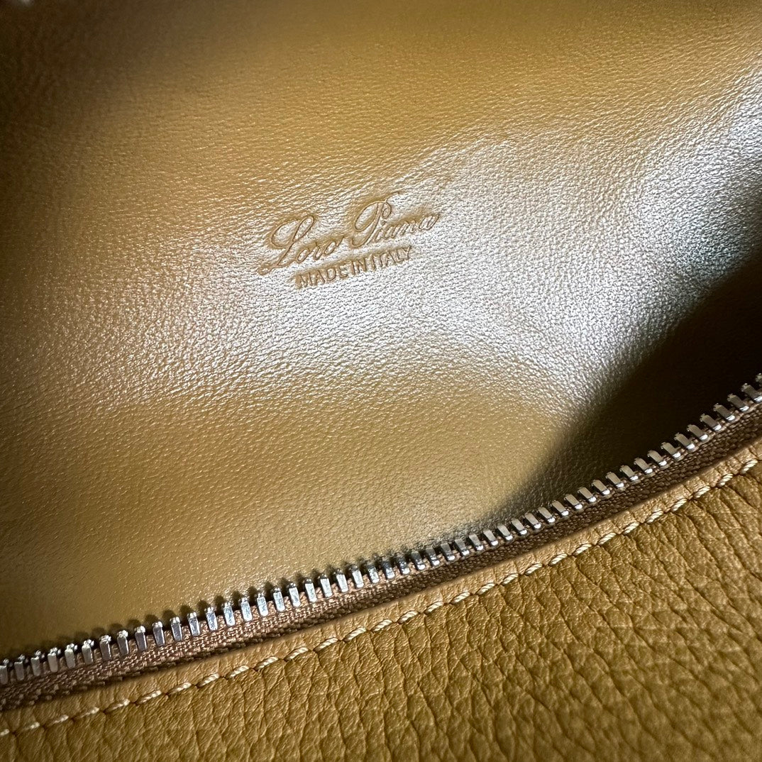 EXTRA POCKET L19 IN DIJON YELLOW GRAINED CALFSKIN WITH SILVER HARDWARE Amelia