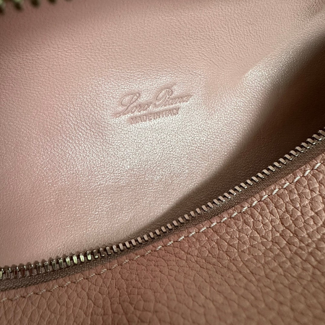 EXTRA POCKET L19 IN FLAMINGO PINK GRAINED CALFSKIN WITH SILVER HARDWARE Amelia