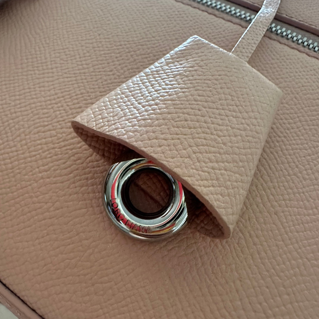 EXTRA BAG L27 IN PEACH PINK SMOOTH CALFSKIN WITH SILVER HARDWARE by Amelia