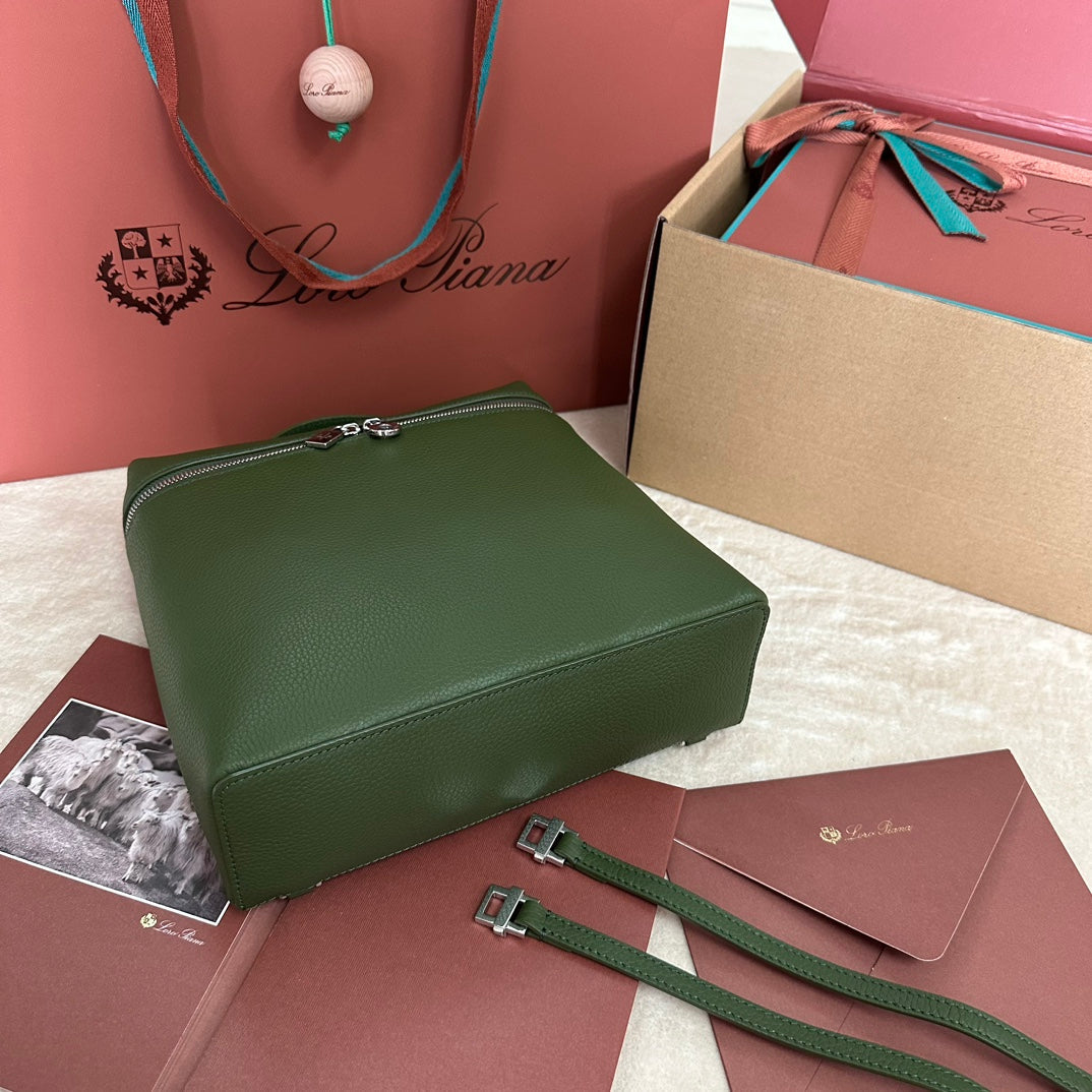 EXTRA POCKET BACKPACK L23.5 IN PINE GREEN CALFSKIN WITH SILVER HARDWARE Amelia Amelia