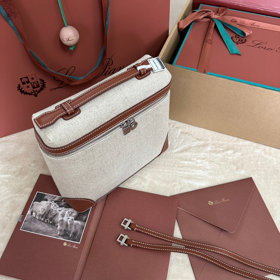EXTRA POCKET BACKPACK L23.5 IN WHITE CANVAS AND BRONZE BROWN CALFSKIN Amelia Amelia