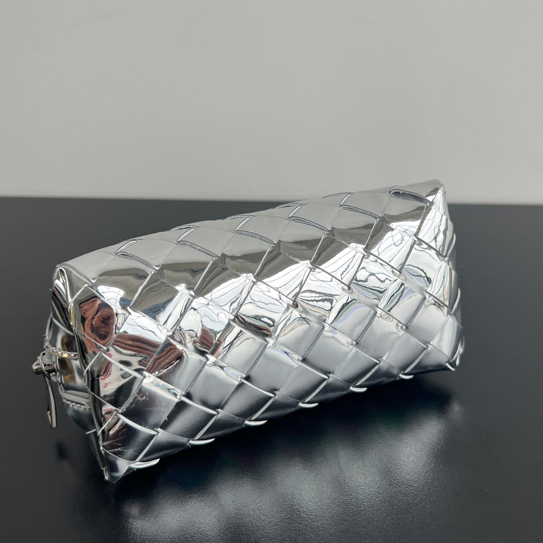 INTRECCIATO 16 BAG IN SILVER LAMBSKIN Amelia Amelia