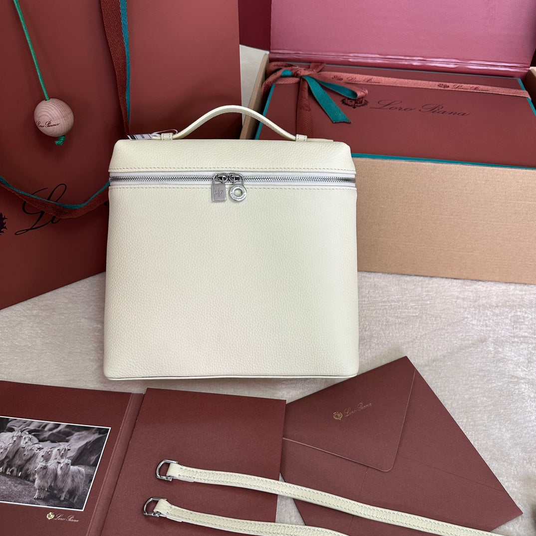 EXTRA POCKET BACKPACK L23.5 IN WHITE CALFSKIN WITH SILVER HARDWARE Amelia Amelia