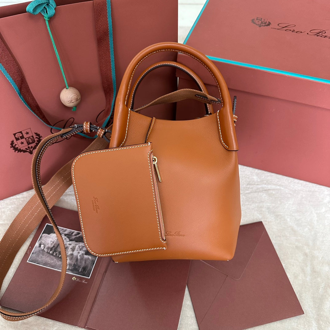 SMALL 21 BALE BAG IN BRONZE BROWN GRAINED CALFSKIN WITH GOLD HARDWARE Amelia Amelia
