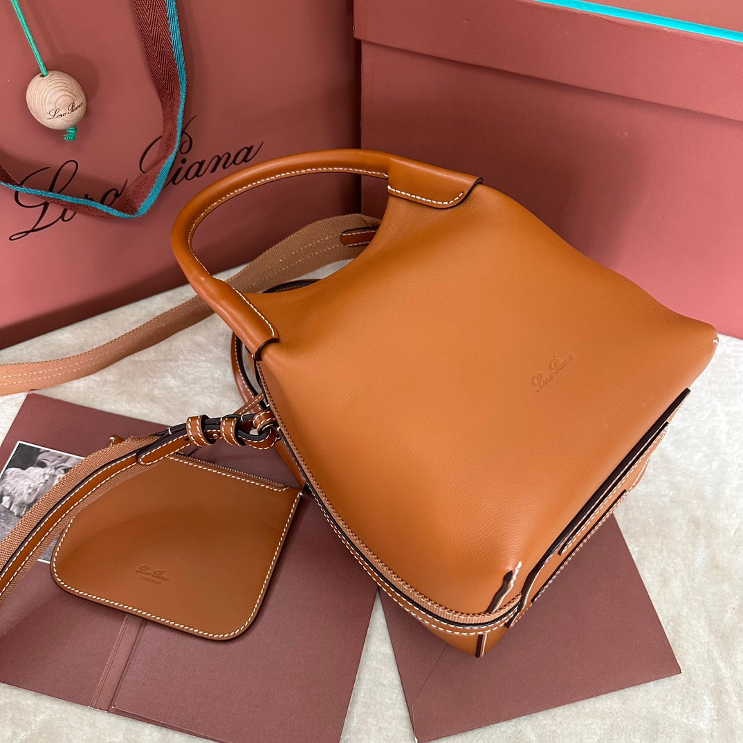 SMALL 21 BALE BAG IN BRONZE BROWN GRAINED CALFSKIN WITH GOLD HARDWARE Amelia Amelia