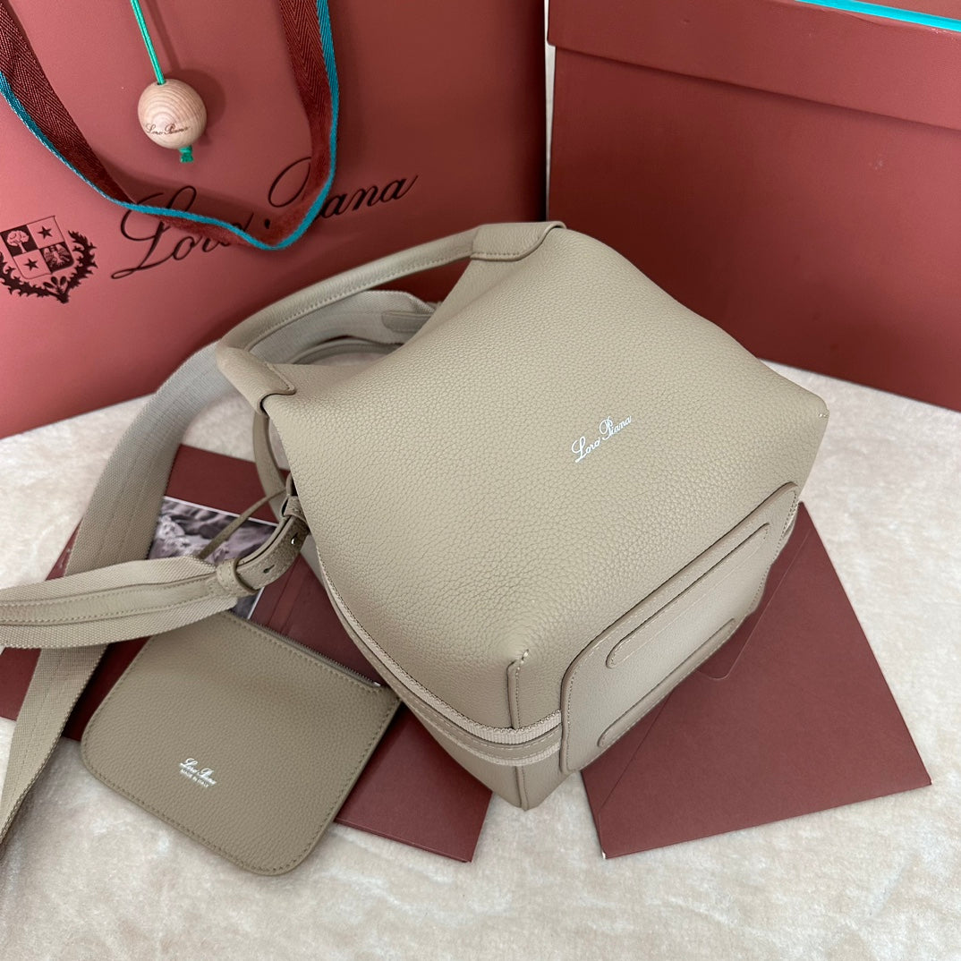 SMALL 21 BALE BAG IN KHAKI BROWN GRAINED CALFSKIN by Amelia