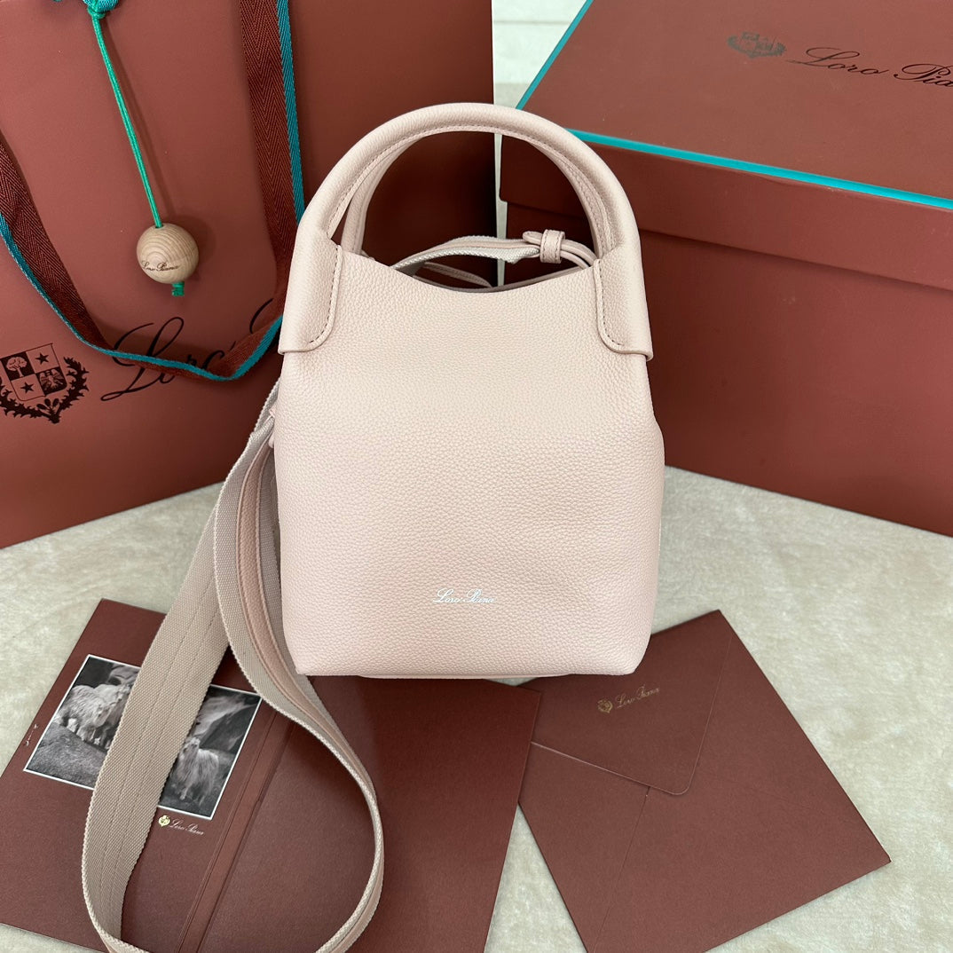 SMALL 21 BALE BAG IN LIGHT PINK GRAINED CALFSKIN Amelia