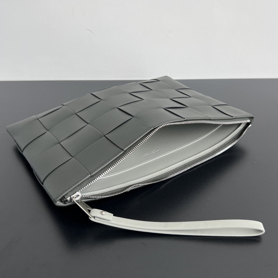 LARGE CASSETTE POUCH 35 IN CORDUROY GRAY CALFSKIN Amelia Amelia