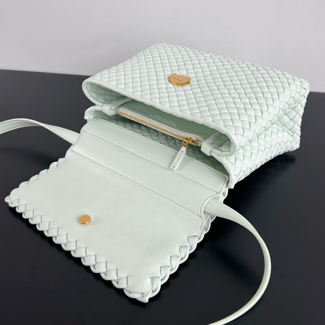 PATTI SHOULDER BAG 26 IN IRISH MINT LAMBSKIN Amelia Amelia