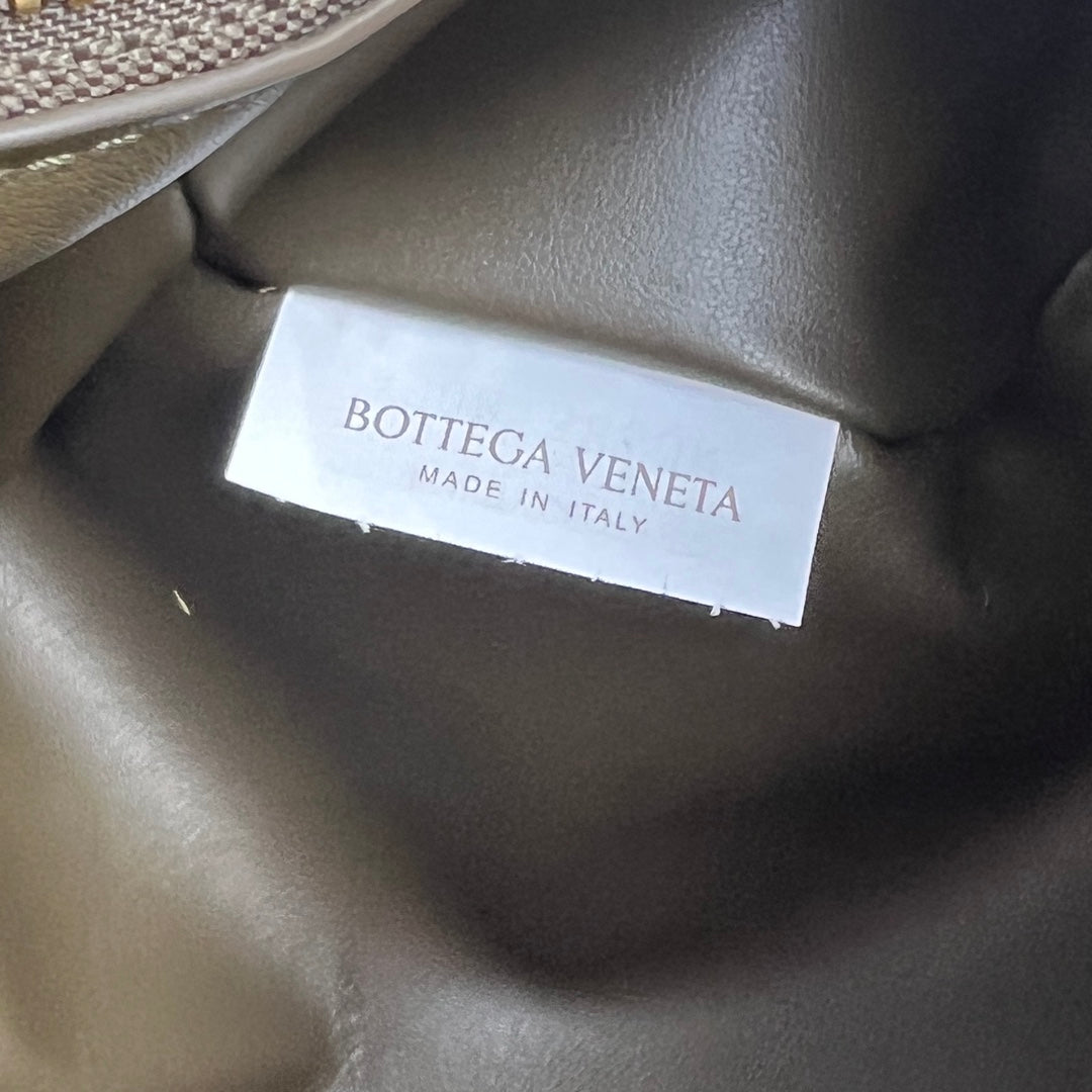SHOULDER BAG 37 IN KELP LAMBSKIN Amelia