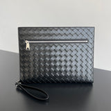 INTRECCIATO CLUTCH 32 IN BLACK SOFT CALFSKIN Amelia