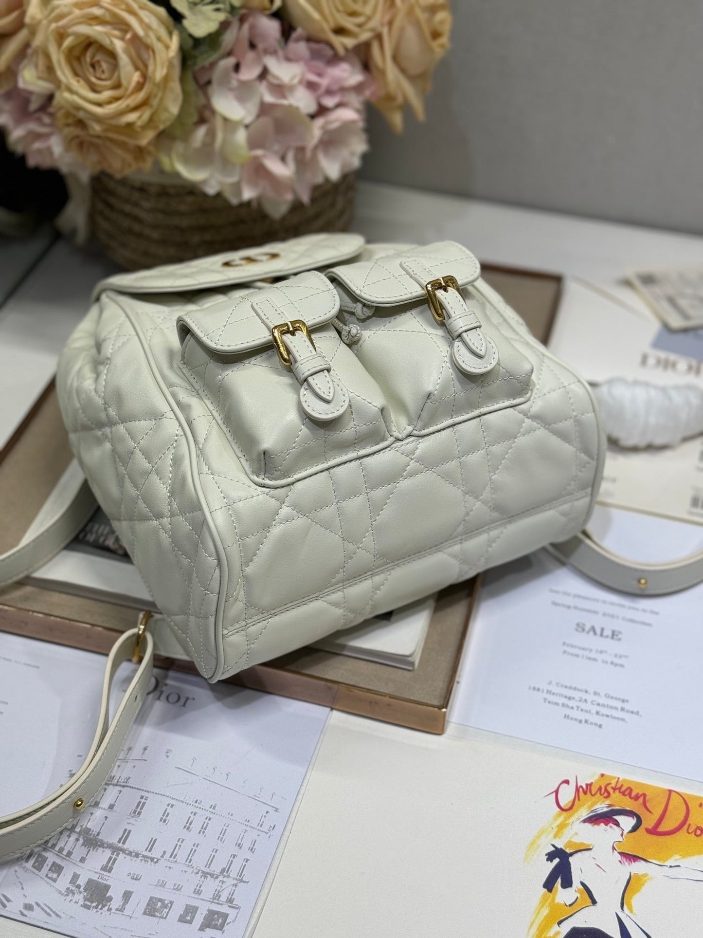 MEDIUM CARO BACKPACK 27 IN WHITE MACROCANNAGE LAMBSKIN Amelia