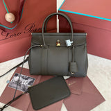 LOOM BAG 25 IN MOCHA BROWN SMOOTH CALFSKIN WITH GOLD HARDWARE Amelia