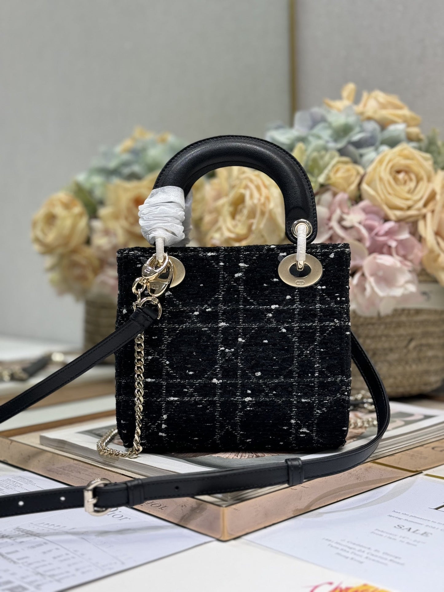 MINI 17 LADY BAG IN BLACK CANNAGE TWEED Amelia