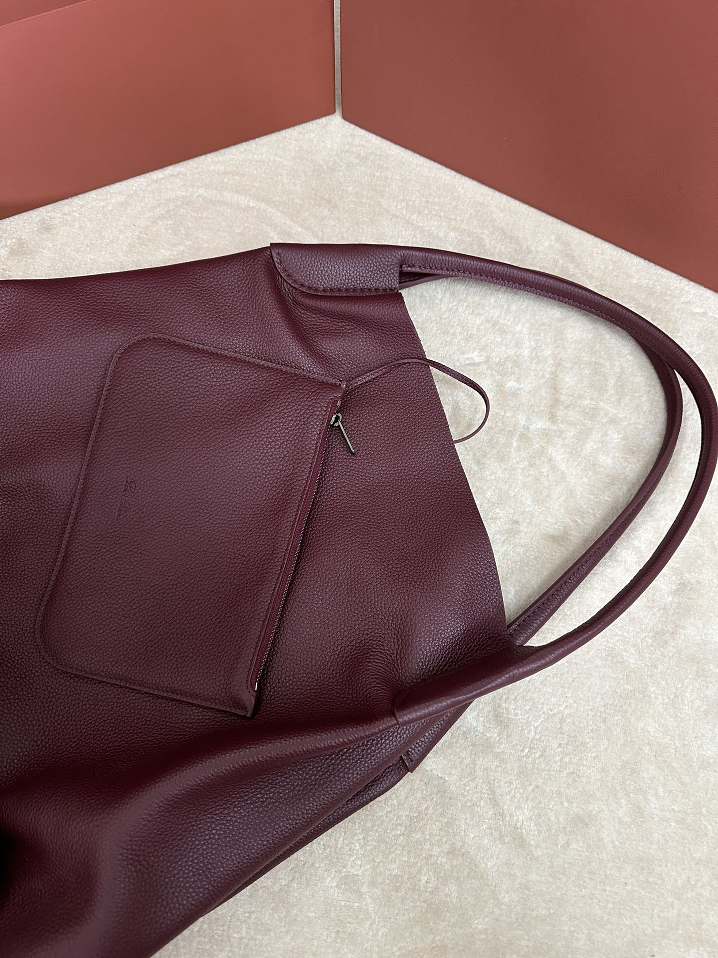 BALE HOBO EXTRA LARGE 40 BAG IN MULBERRY PURPLE CALFSKIN by Amelia