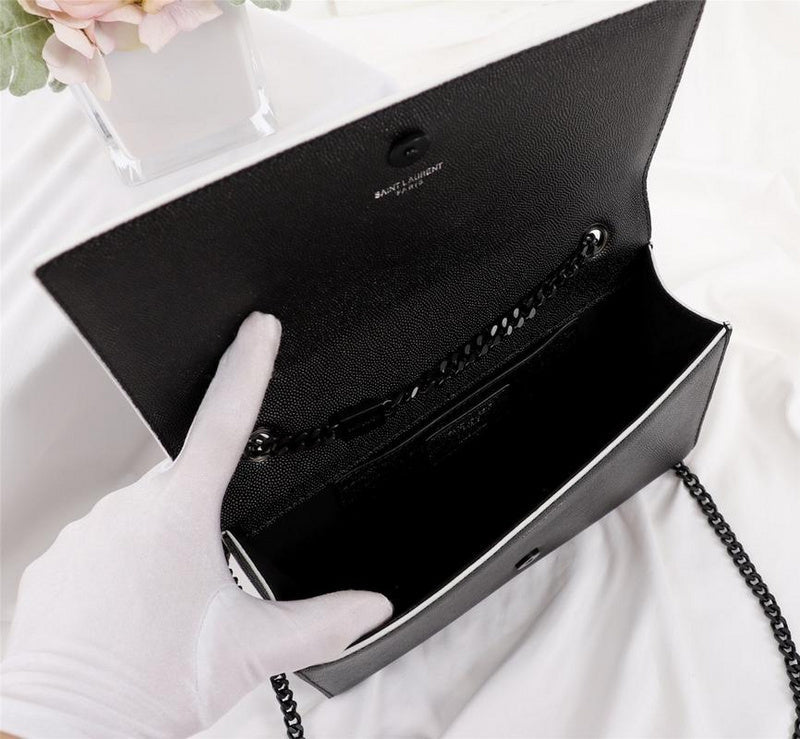 Amelia - YSL Bag - 2568