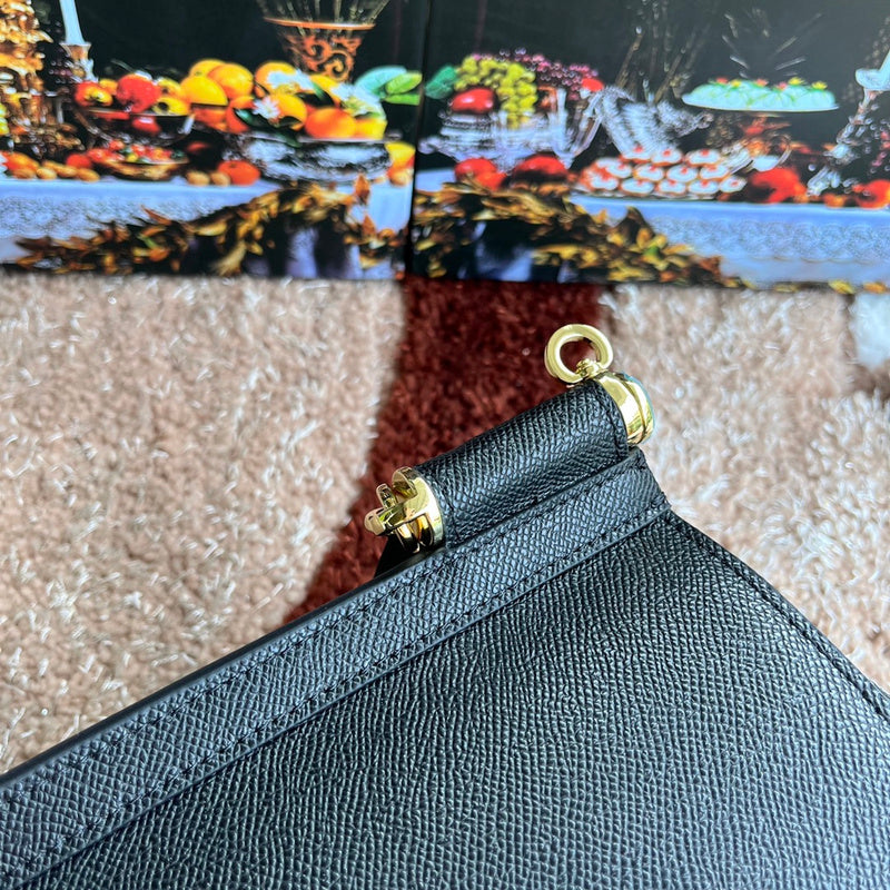 Amelia- DG Bags - 042