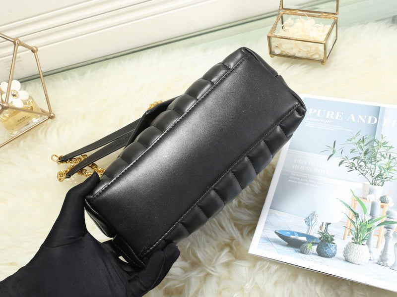 Amelia - YSL Bag - 3532