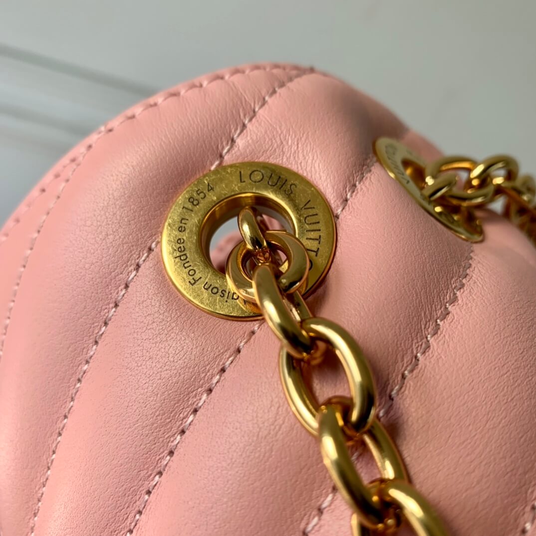 M20686 New Wave pink 21cm COWHIDE REAL LEATHER