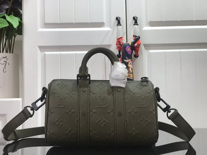 Fan Fashion Lu-Vi bags - 17419
