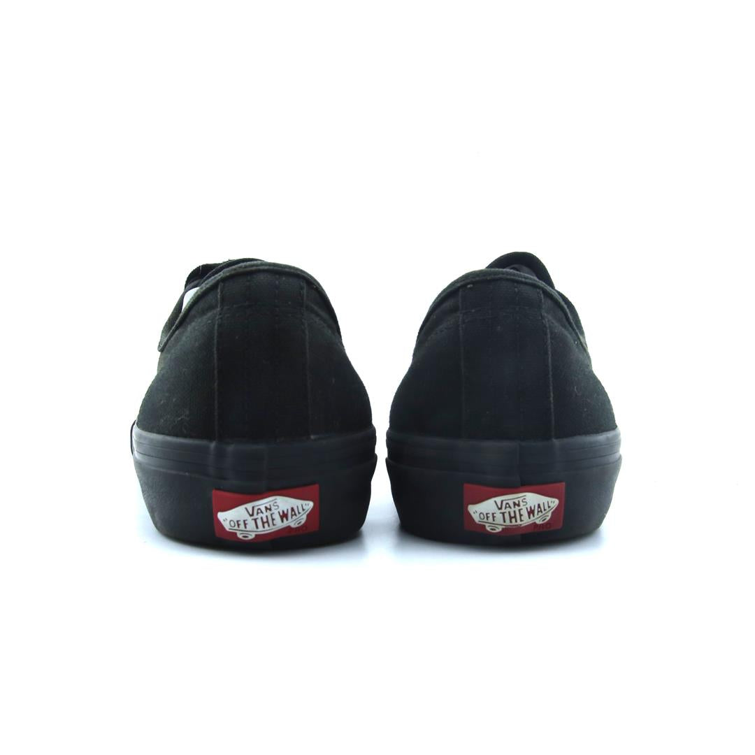 VANS AUTHENTIC