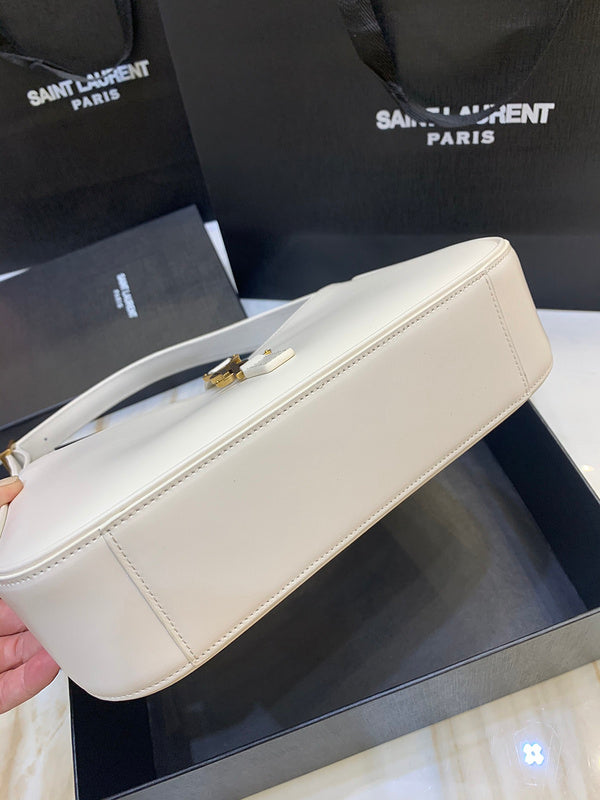 Amelia - YSL Bag - 2383