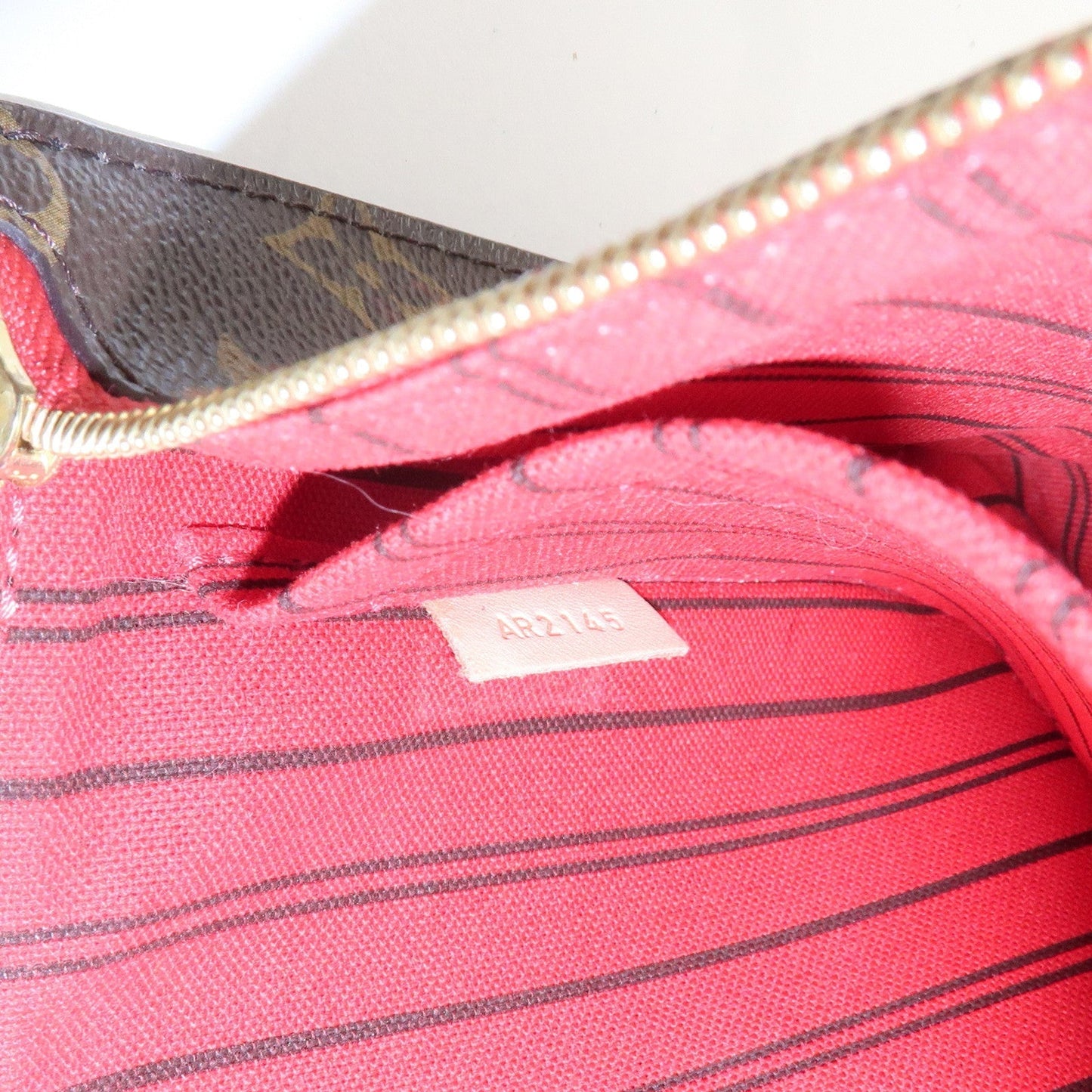 Louis Vuitton Monogram Neverfull MM Pouch
