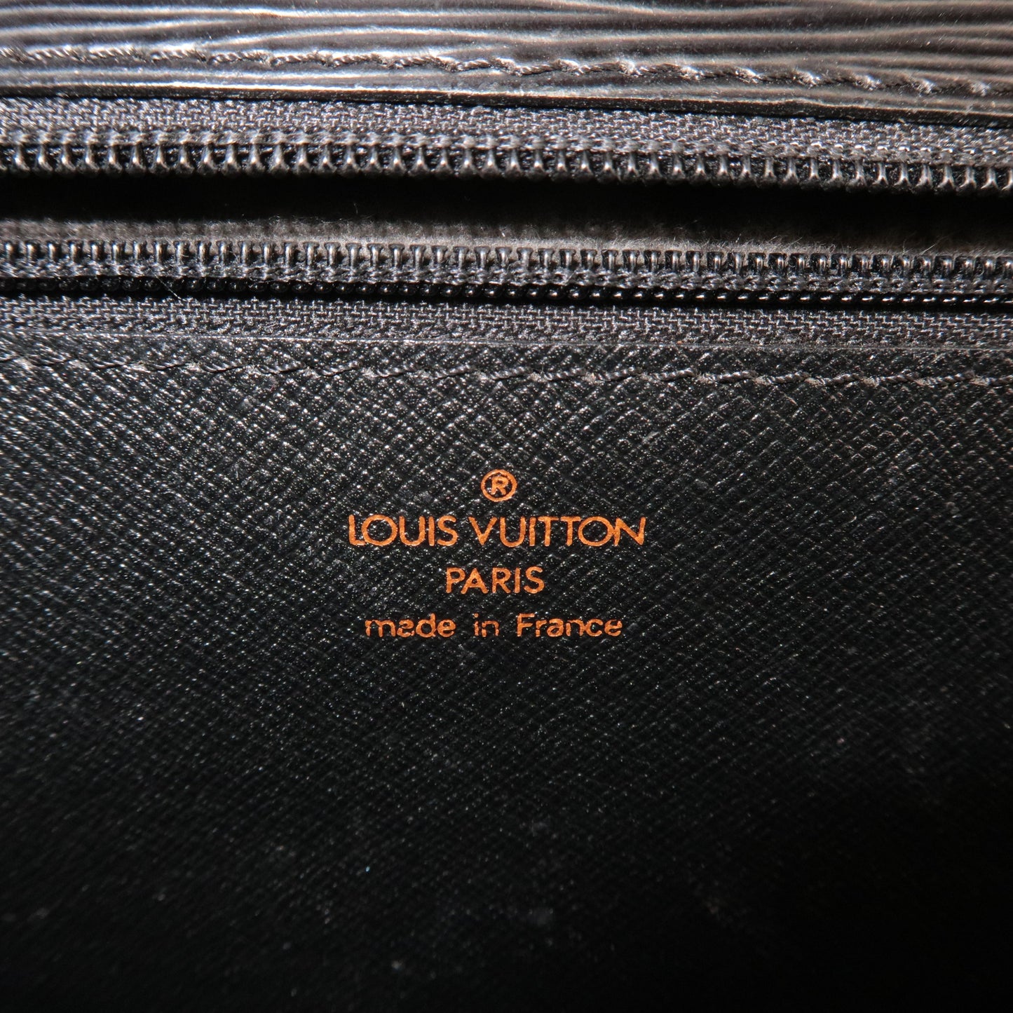 Louis Vuitton Epi Leather Chaillot Clutch Bag Black Noir M52542