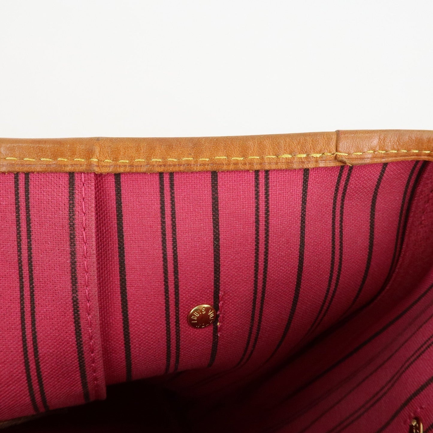 Louis Vuitton Monogram Neverfull MM Tote Bag Fuchisia M40996