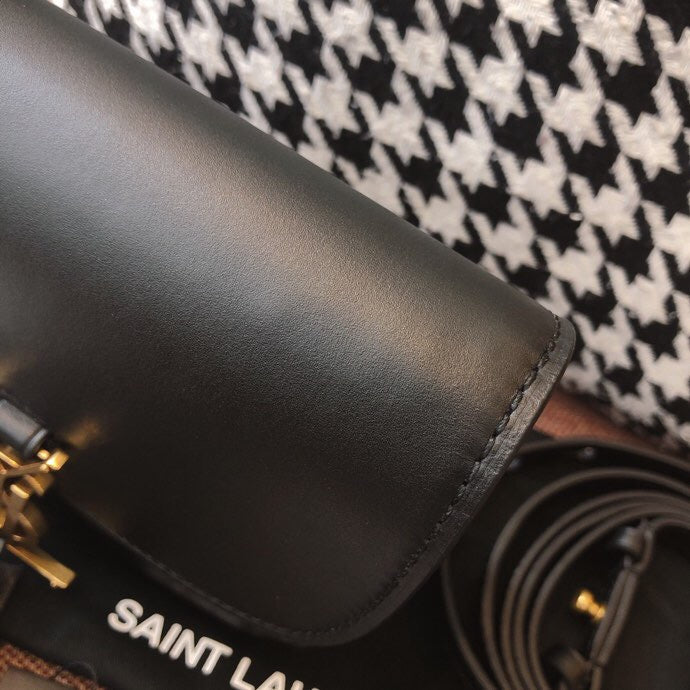 Amelia - YSL Bag - 3695