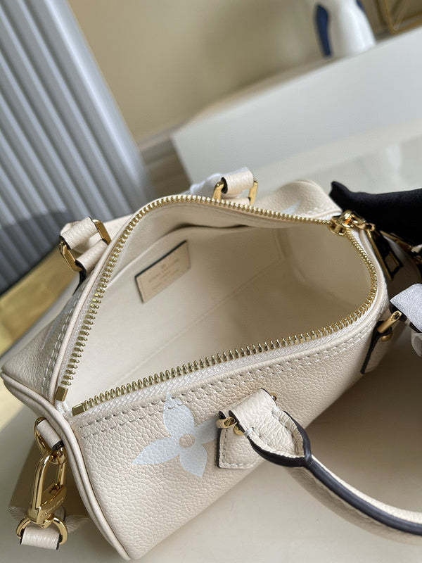 Fan Fashion Lu-Vi bags - 17203