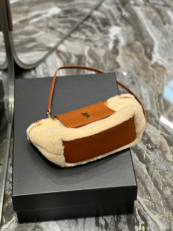Amelia - YSL Bag - 4224