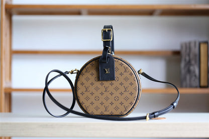 Fan Fashion Lu-Vi bags - 8320