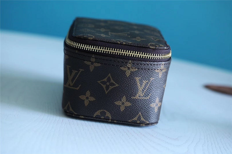 Fan Fashion Lu-Vi bags - 9204