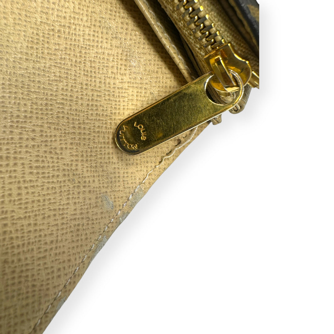 Porte Fauille Sara Dantelle Wallet Luxury Designer By Louis Vuitton  Size: Medium