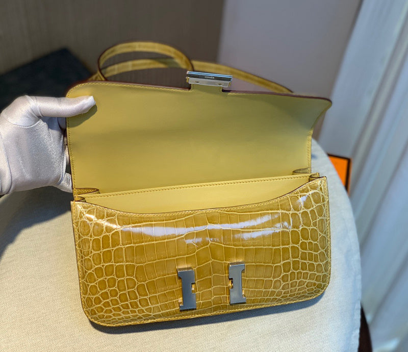 Amelia - HMS Bags - 1746