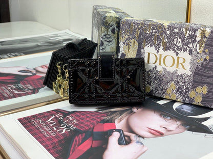 Amelia - DOR Wallets - 080