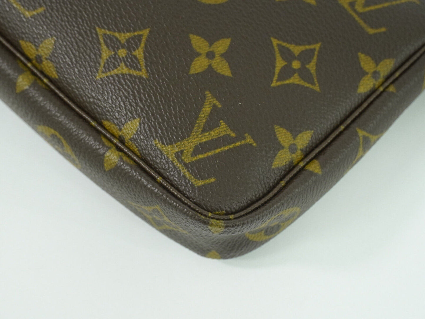 Louis Vuitton Pochette Accessoire  Canvas Clutch Bag