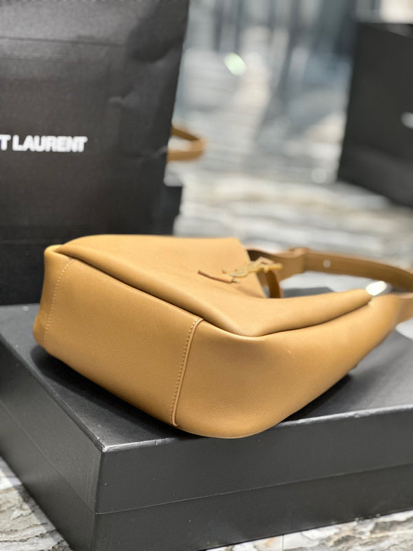 Amelia - YSL Bag - 3969