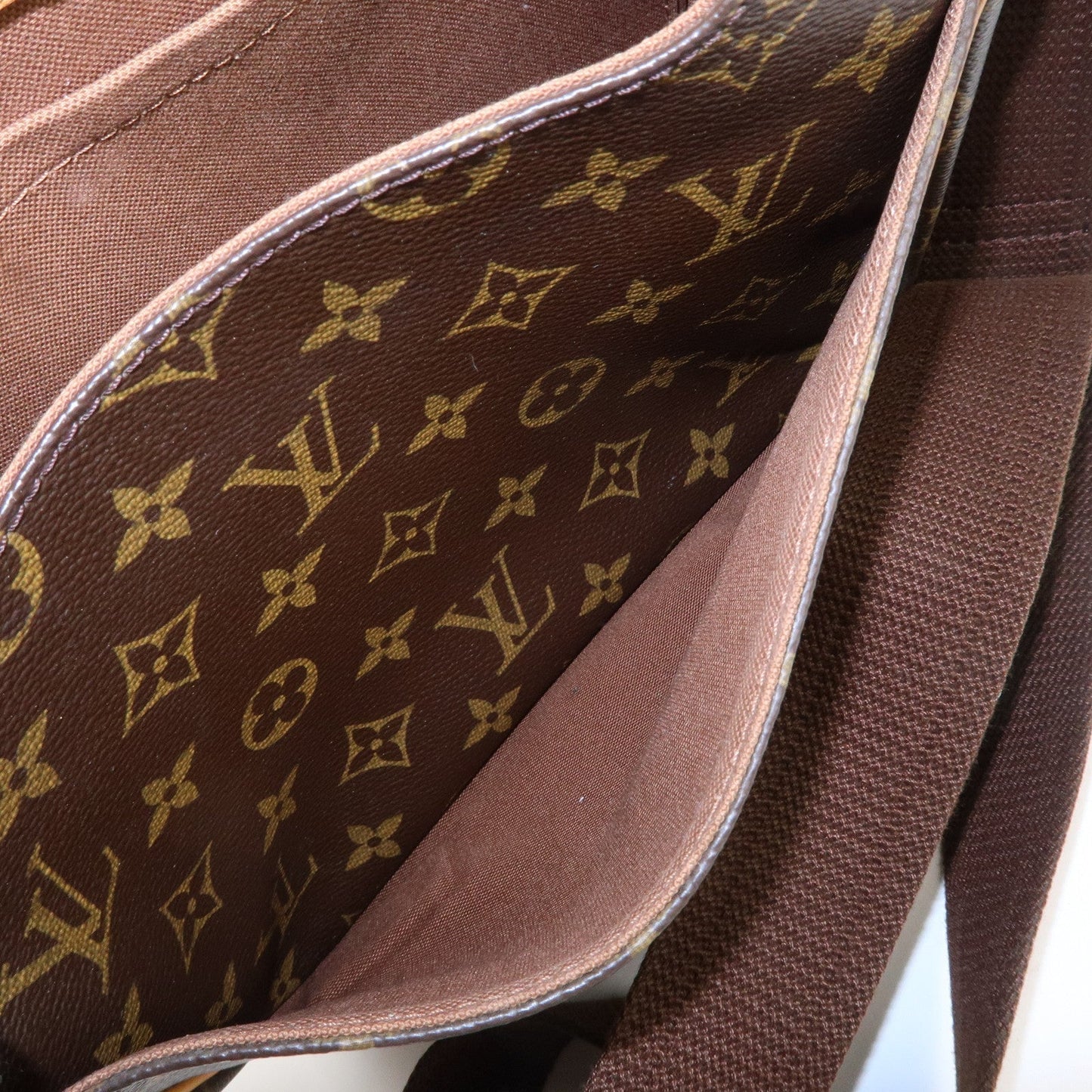 Louis Vuitton Monogram Messenger Bosphore PM Shoulder Bag M40106
