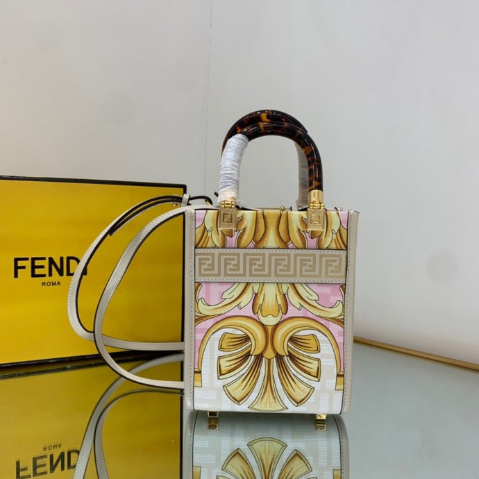 Amelia's Bag Gallery - VAR Bags - 200