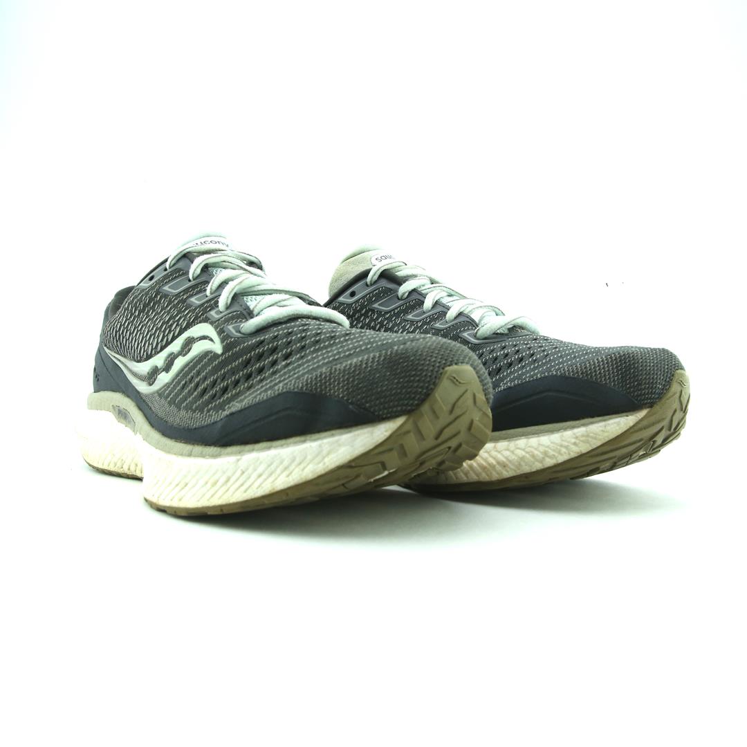 SAUCONY TRIUMPH 18