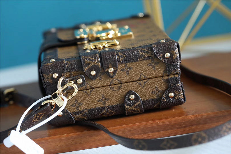 Fan Fashion Lu-Vi bags - 8203