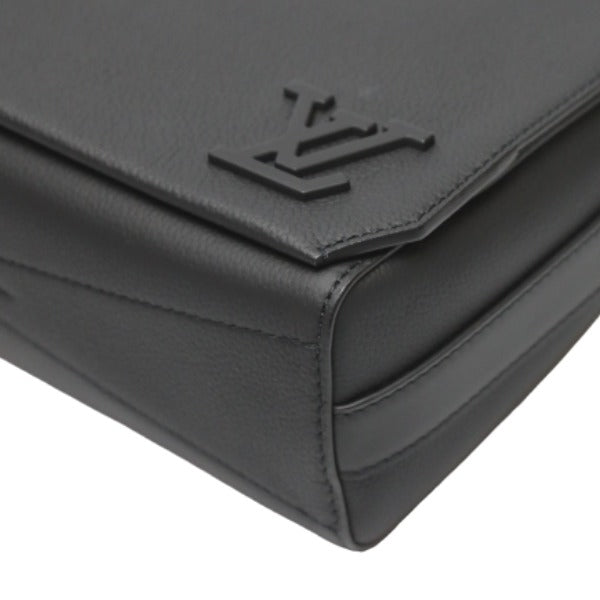 Louis Vuitton Takeoff Messenger Shoulder Bag