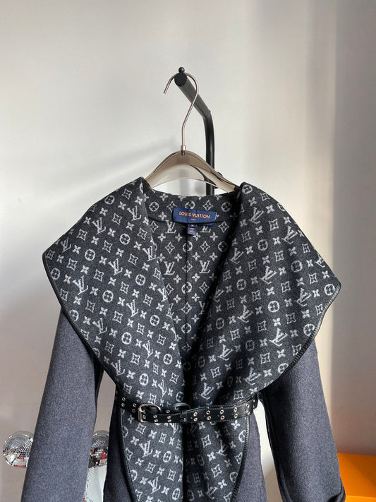 Luxury Louis Vuitton  Wrap Coat 025
