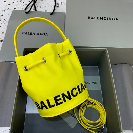 BLN-Ciaga Le Cagole Medium Bucket Bag In Yellow, For Women,  Bags 11.8in/30cm
