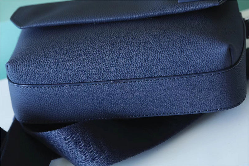 Fan Fashion Lu-Vi bags - 9931