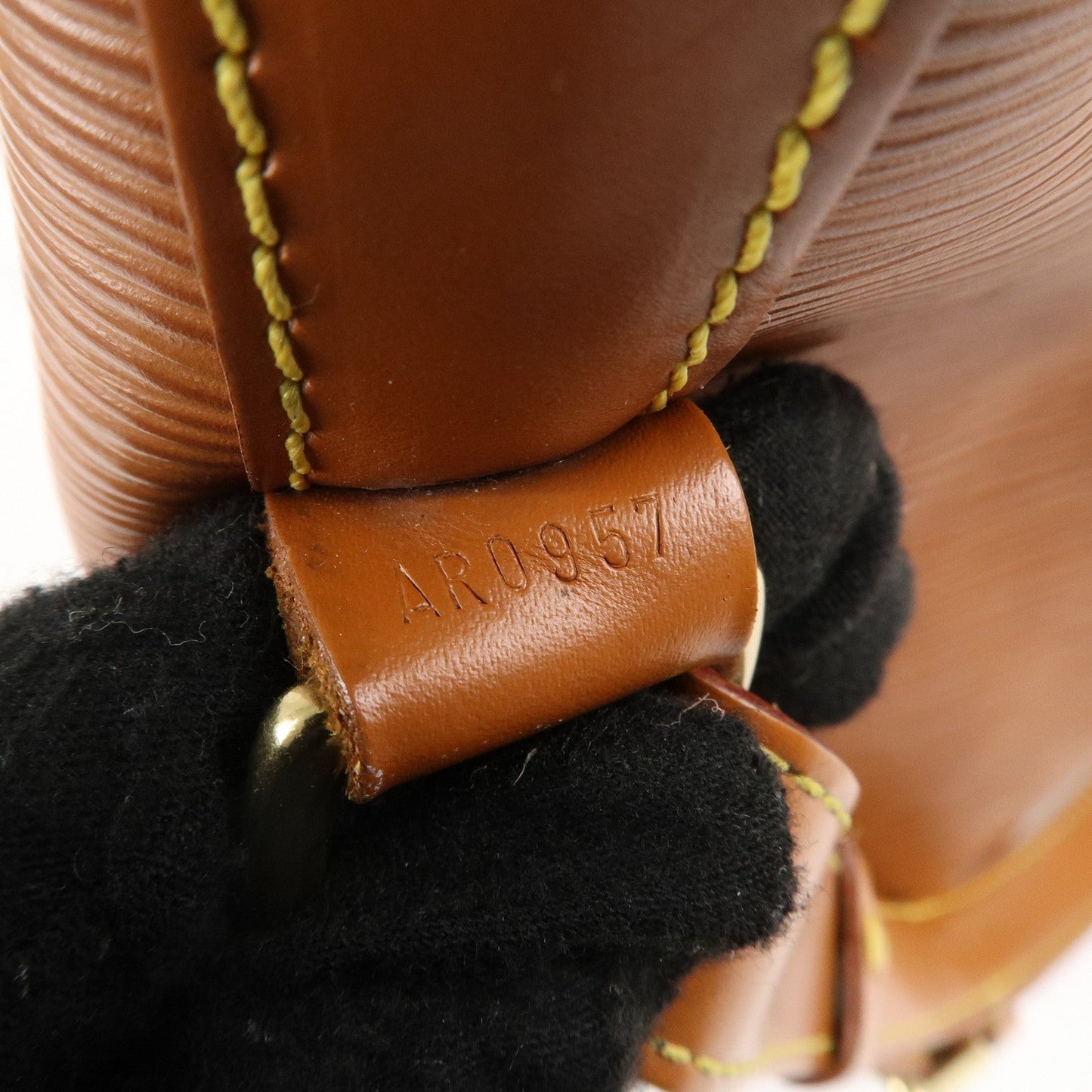 Louis Vuitton Epi Petit Noe Shoulder Bag Zipang Gold M44108